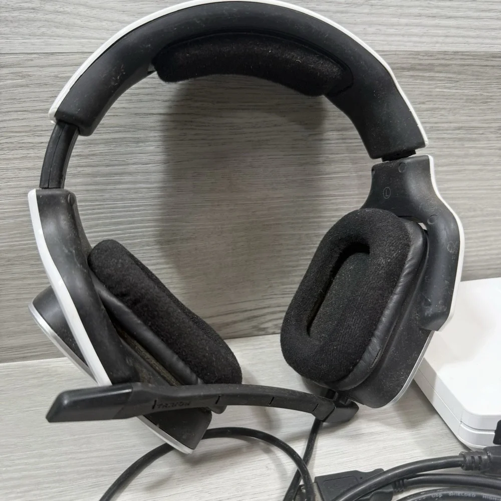 Tritton AX 720 Prologic II Gaming Headset White, Dual Earpiece,3.5mm Boom Mic